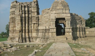 अपने सांस्कृतिक वैभव की कहानी बताता महोबा