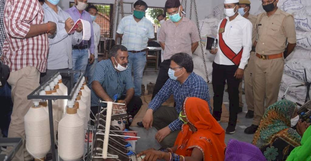 सोलर हैंडलूम के तहत 300 महिलाओं को स्वरोजगार देने की योजना