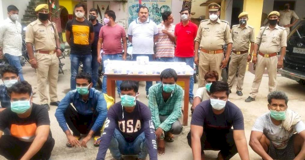 अंर्तराज्यीय असलहा सप्लायर गिरोह का भंडाफोड़, आठ गिरफ्तार