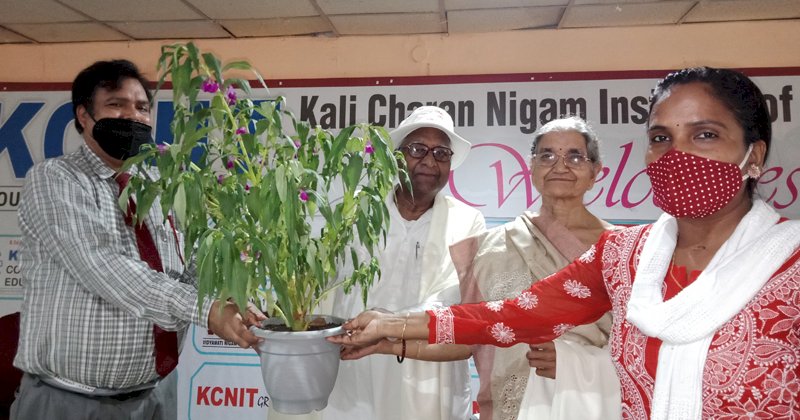 ‘इंजीनियर बनना और इंजीनियर होना दो अलग बातें हैं’