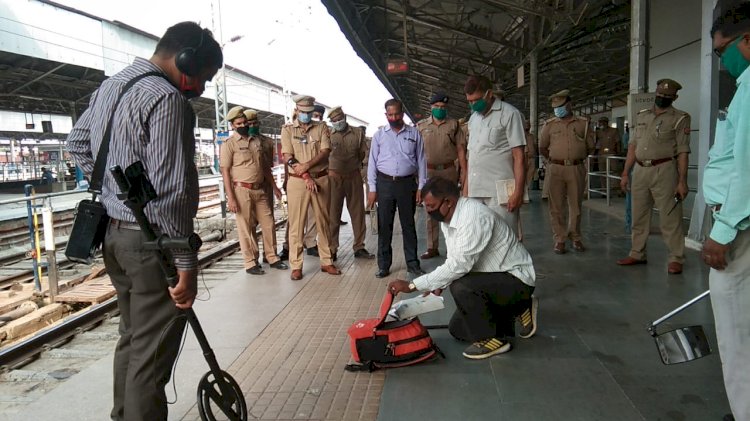 कानपुर सेंट्रल स्टेशन की बढ़ी सतर्कता, आरपीएफ-जीआरपी ने बीडीएस टीम के साथ चेक किए प्लेटफार्म