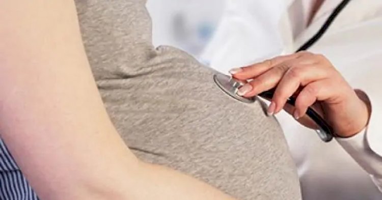 झांसी : गर्भावस्था कोई बीमारी नहीं, फिर भी खतरों से बचाव की करें पूरी तैयारी : एसीएमओ