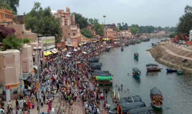 देवोत्थान एकादशी : लाखों श्रद्धालुओं ने मन्दाकिनी में स्नान कर लगाई कामदगिरि की परिक्रमा