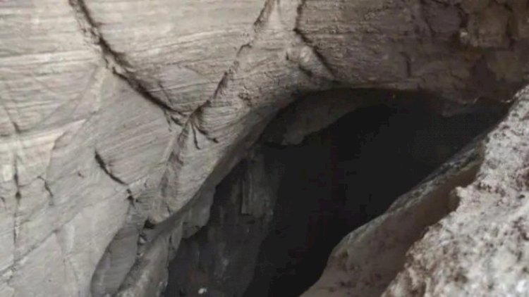 चित्रकूट में मिली तीसरी रहस्यमय गुफा में पाषाण कालीन औजार भी