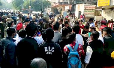 झांसी एमएलसी स्नातक चुनाव की मतगणना में धांधली को लेकर भाजपा का हंगामा