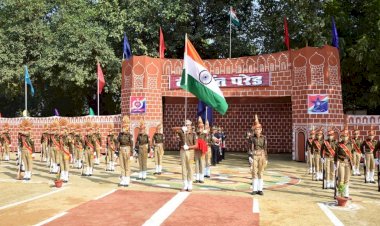 झाँसी : रेलवे सुरक्षा बल महिला प्रशिक्षुओं के दीक्षांत परेड का आयोजन