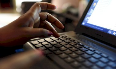 फेसबुक पर विदेशी युवती से दोस्ती करना एक शख्स को पड़ा भारी