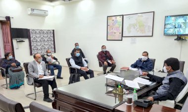 लंबे समय से जमे डाक्टर हटायें जायेंगे : डीएम, झाँसी