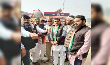 बांदा में पद यात्रा निकाल रहे सैकड़ों कांग्रेसी गिरफ्तार