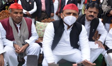 बाँदा : आंदोलन कर रहे किसान जीतेंगे, सरकार कृषि कानून वापस लेगी : अखिलेश यादव