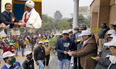 खराब मौसम बावजूद राष्ट्रीय मतदाता दिवस की मची धूम, 109 वर्ष का वृद्ध मतदाता सम्मानित
