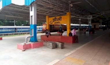 झाँसी : मलाई के चक्कर में सुरक्षा से हो रहा खिलवाड़