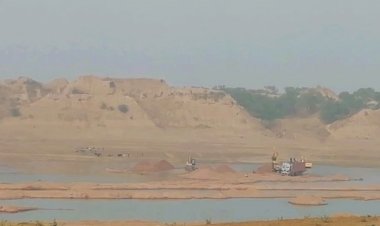 बालू माफियाओं के गुर्गों ने खदान में चार बच्चों को दौड़ाया, 1 की हुई मौत