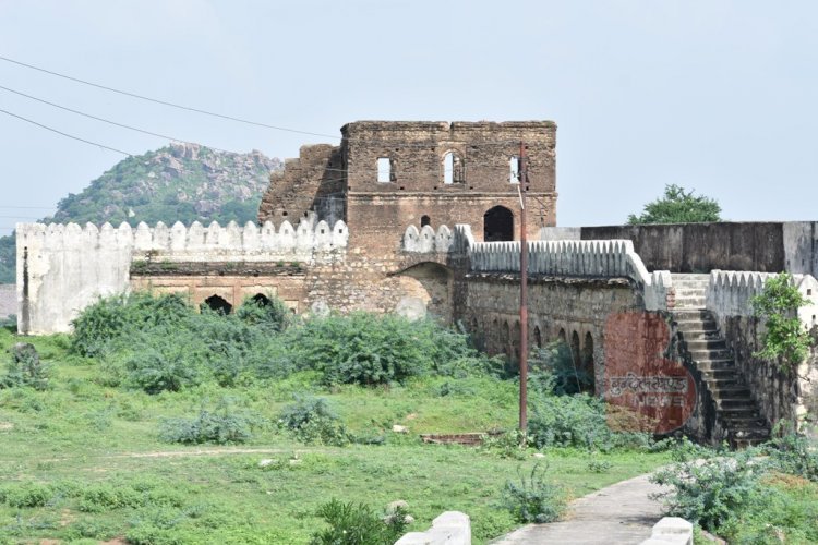 Bhuragarh Fort Banda : बाँदा के ऐतिहासिक भूरागढ़ किला का पूरा इतिहास, जानिये यहाँ