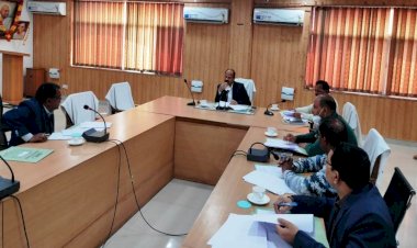 बोर्ड परीक्षा में विद्यार्थी दो गज की दूरी पर बैठकर देंगे परीक्षा