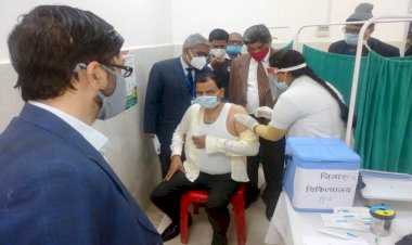 दूसरे दिन भी वैक्सीनेशन जारी रहा,अपर जिलाधिकारी ने लगवाया टीका