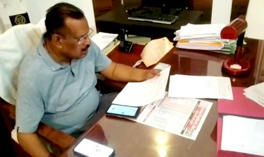 हेलो! मैं कमिश्नर बोल रहा हूं, आपकी नाली साफ हो गई 