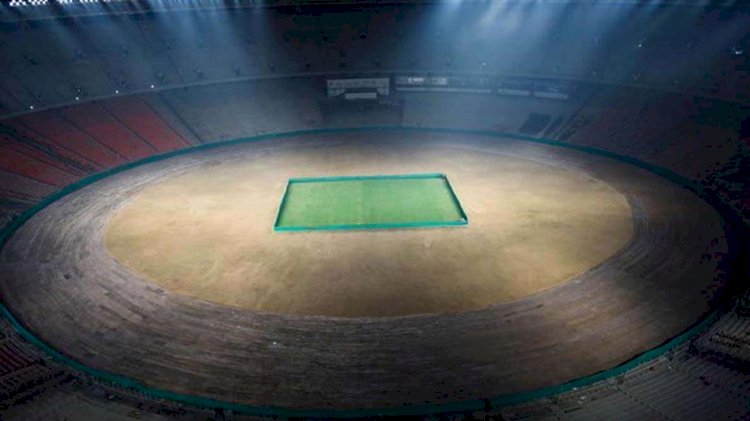 नरेन्द्र मोदी स्टेडियम : पिच को लेकर विवाद चोली दामन का साथ