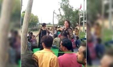 किक्रेट मैच में बार-बालाओं से अश्लील डांस कराना पडा महंगा