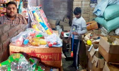 होली के पर्व पर स्वदेशी आइटमों की धूम, लेकिन थोक व्यापारी क्यों हैं मायूस ?