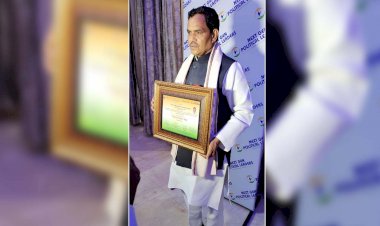 बुन्देलखण्ड के सपा सांसद निषाद को मिला महारत्न अवॉर्ड