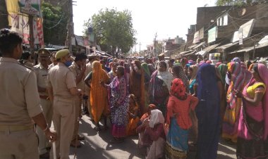 डिस्ट्रिक्ट हॉस्पिटल में तोड़फोड़ के बाद दूसरे दिन नेशनल हाईवे पर लगाया जाम