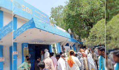 बाँदा में लापरवाही की हद पार,अपनी जान पर खेल रहें हैं लोग