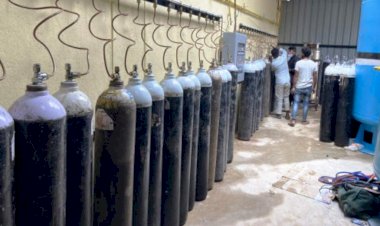 रिफिलिंग के दौरान ऑक्सीजन सिलेंडर फटा, दो लोगों की मौत