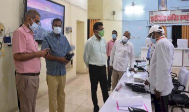 प्रमुख सचिव नियोजन रात मे अचानक पहुंचे कोविड कमाण्ड एण्ड कन्ट्रोल सेन्टर