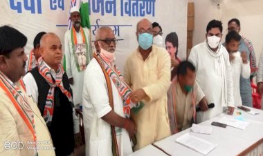 सपा नेता द्वारकेश सिंह यादव मंडेला समर्थकों के साथ कांग्रेस में शामिल