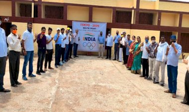 भारतीय ओलंपिक दल के जापान रवाना होने पर सेल्फी प्वाइंट बने बांदा ने दी बधाई