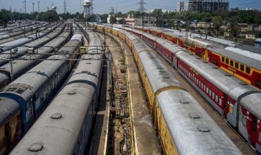 यात्रीगण कृपया ध्यान दें : त्योहार में चलेंगी यह स्पेशल ट्रेनें, जल्दी देखिये