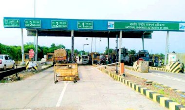 बबीना टोल प्लाजा पर पकड़ा गया गोवंश से भरा कंटेनर, तीन गिरफ्तार