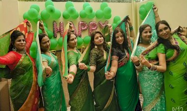 रिमझिम फुहारों के बीच युवतियों ने किया सोलह श्रृंगार, मनाया सावन तीज