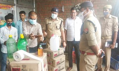 बाँदा : पुलिस की छापेमारी में 27 पेटी अपमिश्रित देसी शराब बरामद