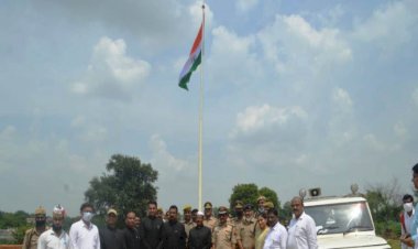 आजादी के 75 वीं वर्षगांठ पर लहराया 151 फीट का ऊंचा तिरंगा और निकली तिरंगा यात्रा