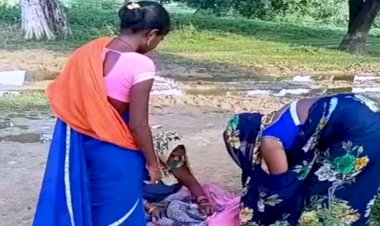 सतना : गांव में नहीं पहुंची एम्बुलेंस, कीचड़ भरी सड़क पर हुआ बच्चे का जन्म