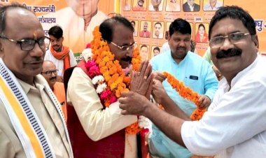 चित्रकूट : लघु उद्योग के सहारे बुंदेलखंड में दूर होगी बेरोजगारी - भानु प्रताप वर्मा