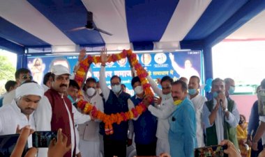 भाजपा और सपा ने ब्राह्मणों को ठगने का काम किया : सतीश चंद्र मिश्रा