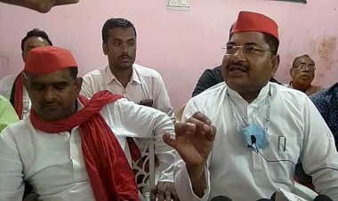 मैं पाक तुम नापाक, वित्तीय अधिकार सीज होने पर चेयरमैन ने उखाड़े गड़े मुर्दे