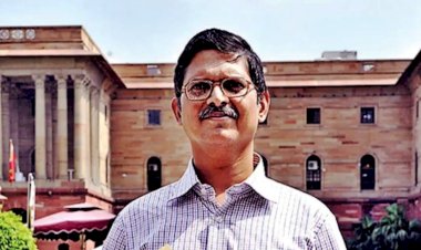 पूर्व आईपीएस अधिकारी अमिताभ ठाकुर को पुलिस ने किया गिरफ्तार