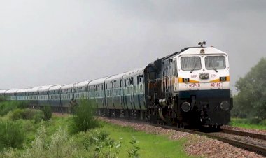 नॉन-इंटरलॉकिंग के चलते अर्चना और त्रिवेणी एक्सप्रेस सहित कई स्पेशल ट्रेनें निरस्त
