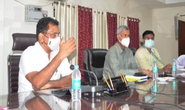 डेंगू व सम्भावित तीसरी लहर से निपटने को स्वास्थ्य विभाग ने कसी कमर : डीएम