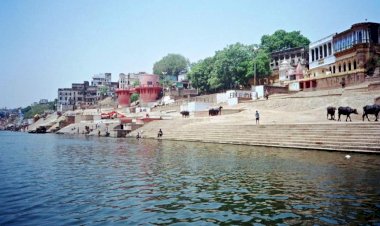 गंगा नदी में समाई दर्जनों किसानों की हजारों बीघा भूमि