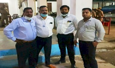 बांदा में सरेशाम दवा कारोबारियों की गाड़ी का शीशा तोड़ लूटपाट