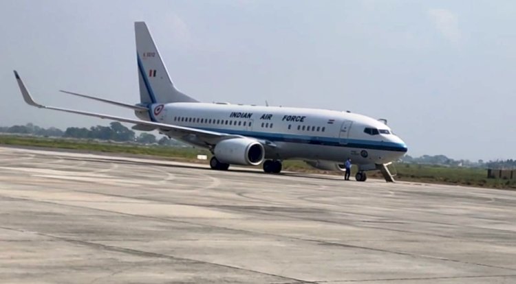 प्रधानमंत्री की एयर फ्लीट के विमान ने कुशीनगर एयरपोर्ट पर उड़ान भरी