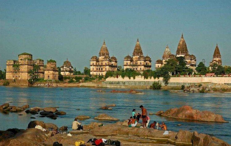 orchha temples, tourist at orchha, places to visit