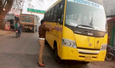 चित्रकूट : यातायात प्रभारी द्वारा वाहनों की चेकिंग, 65 वाहनों से 60,000 रूपये किया पेन्डिंग ई-चालान