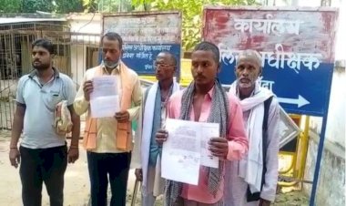 बाँदा : बालू माफियाओं ने बंदूक के बल पर खेत में खड़ी फसल उजाड़ कर रास्ता बनाया