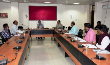 बुन्देलखण्ड में कृषकों को आधुनिक बनाने में कृषि विज्ञान केन्द्रों की महत्वपूर्ण भूमिका : कुलपति